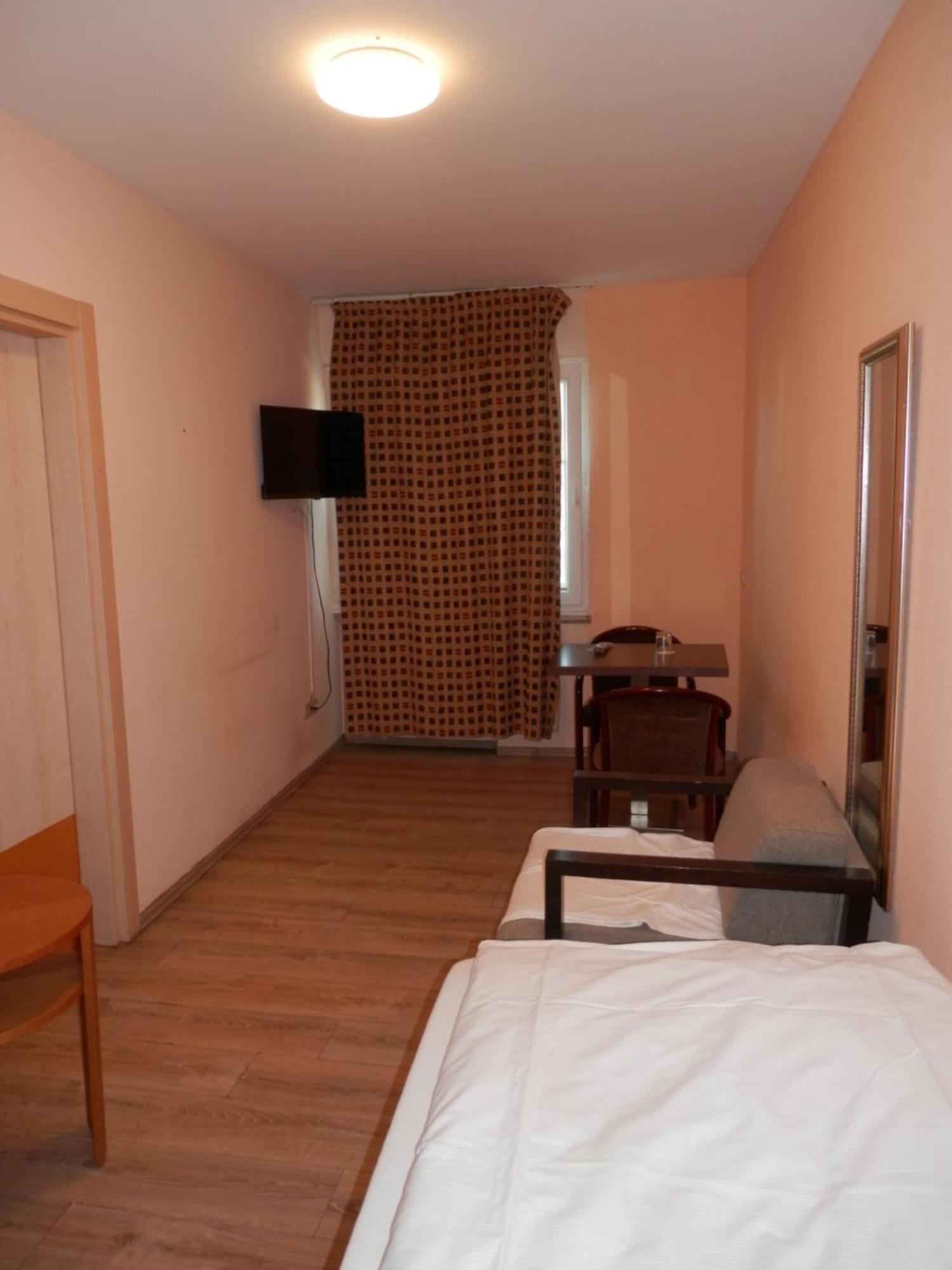 Relax Hotel-Ludwigshafen Exterior photo